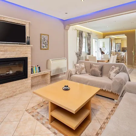 Villa Kalypso With Private Swimming Pool *