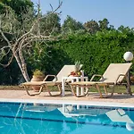 Kalypso With Private Swimming Pool Willa