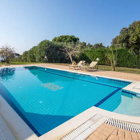Kalypso With Private Swimming Pool