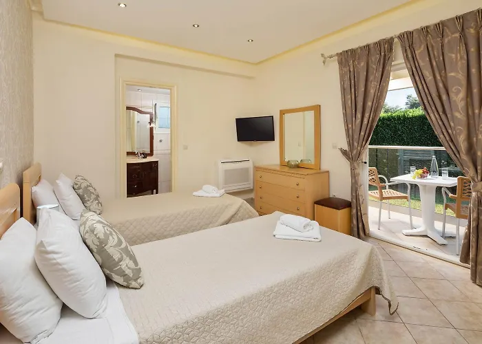 Kalypso With Private Swimming Pool