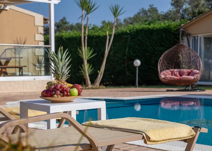 Kalypso With Private Swimming Pool Halikounas